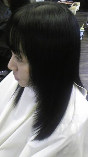 顔まわりにシャギー♪